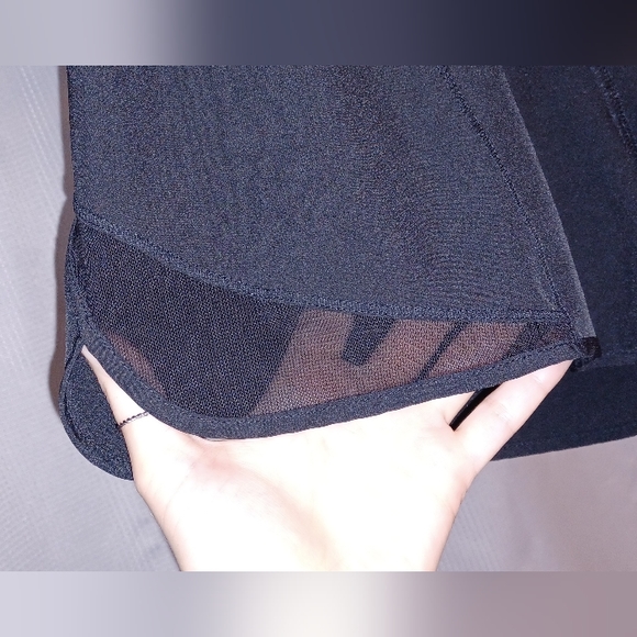 Womens Medium Black Athletic Shorts With Inner Lining - Picture 3 of 3